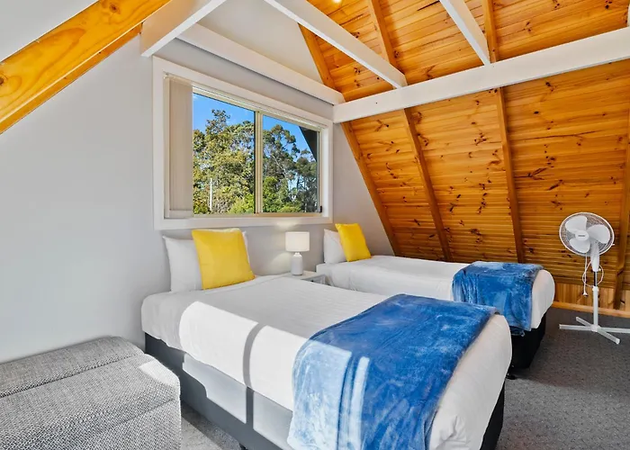 Four Seasons Waterfront Villas